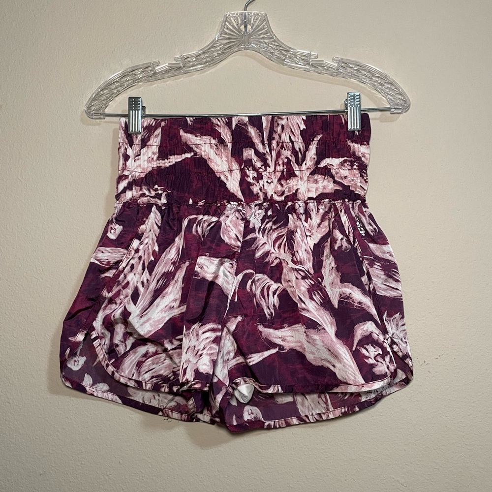Women's Free People Movement The Way Home Purple‎ Patterned Athletic Shorts Sz M